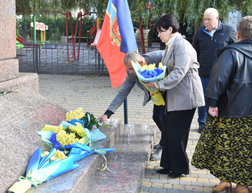 Коростенці вшанували героїв України в День захисників і захисниць