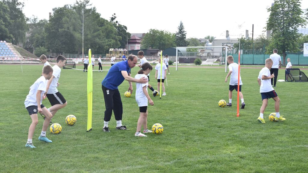 футбольний вчитель коростень
