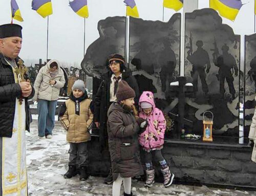 Різдвяне світло миру у Коростені