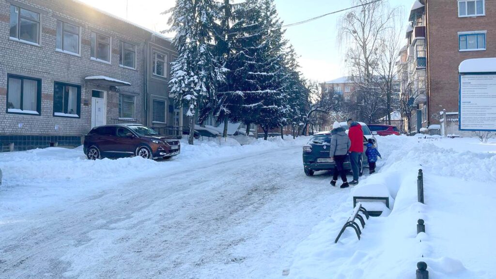 сніг негода коростень