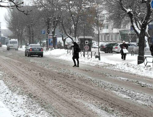 Зима лютує: як борються зі снігом комунальники?