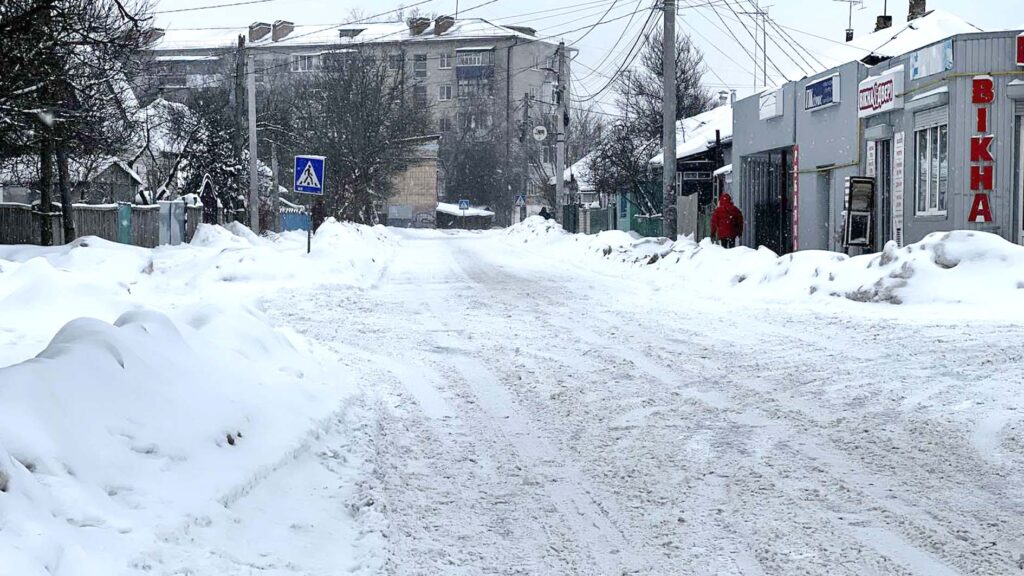 знову сніг коростень