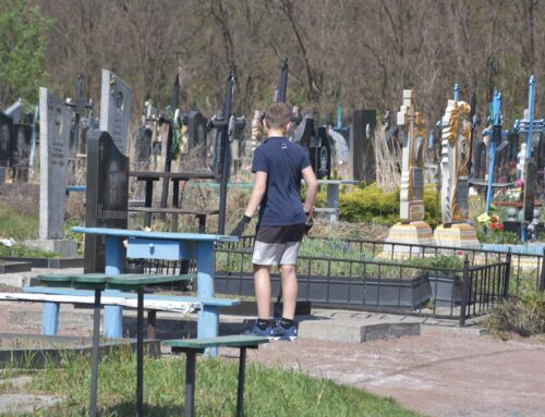 Комунальники проробили колосальну роботу на центральному кладовищі