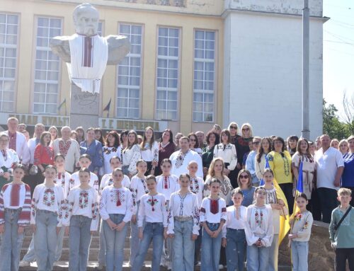Відбувся флешмоб до 20-річчя Всесвітнього дня вишиванки