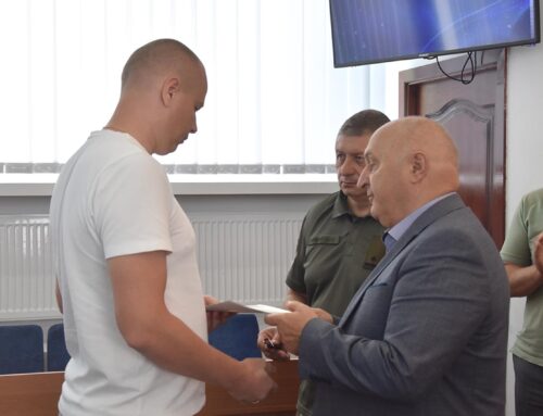 Під час чергової сесії Коростенської міської ради відзначили захисників громади