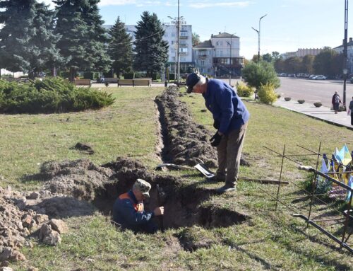 Розпочалися роботи зі встановлення екрану з портретами зниклих та полонених воїнів