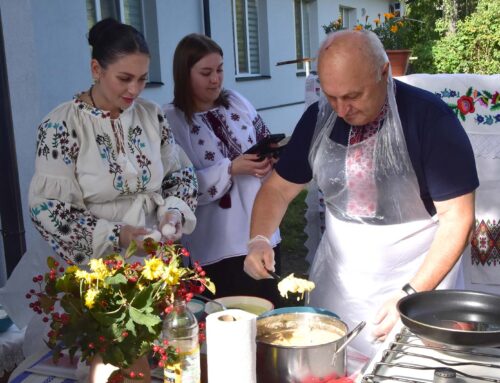 Деруни від мера: у Коростені провели майстер-клас на базі Червоного Хреста