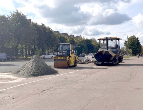 Чи зупинили ремонт доріг у Коростені: що кажуть у КВГП